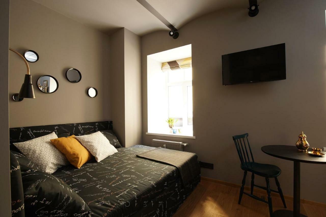 New Bohemian Crash Pad In Riga Center Apartment ภายนอก รูปภาพ